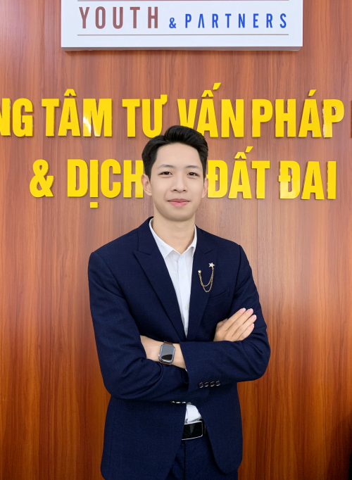 Chuyên viên pháp lý Bùi Đức Mạnh